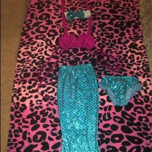 Mermaid swim set with bottoms and tail, and bow
